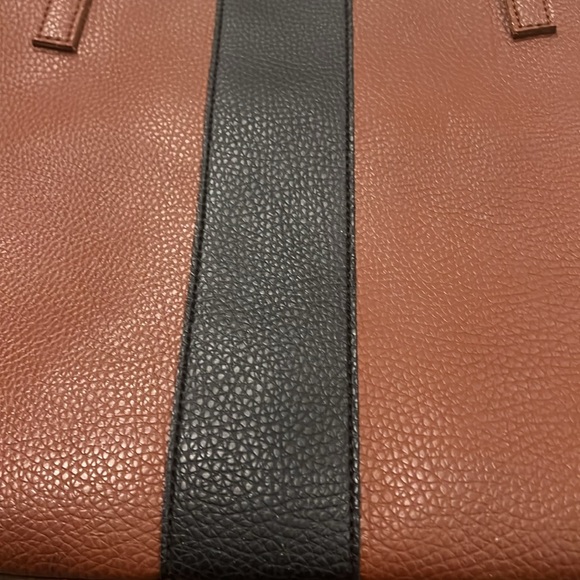 Vince Camuto vegan leather tote. Brown with one pocket inside - Picture 2 of 7